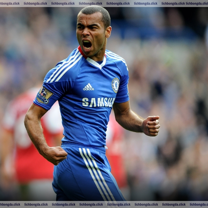 Ashley Cole mẫu hậu vệ trái hiếm có của bóng đá thế giới